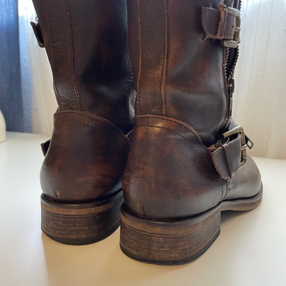 Gorgeous Treasure and Bond Leather Boot Size 7 1/2. - Picture 3 of 5